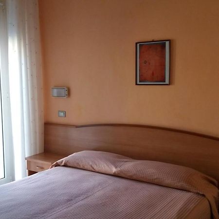 Albergo Moretti Senigallia Exterior foto