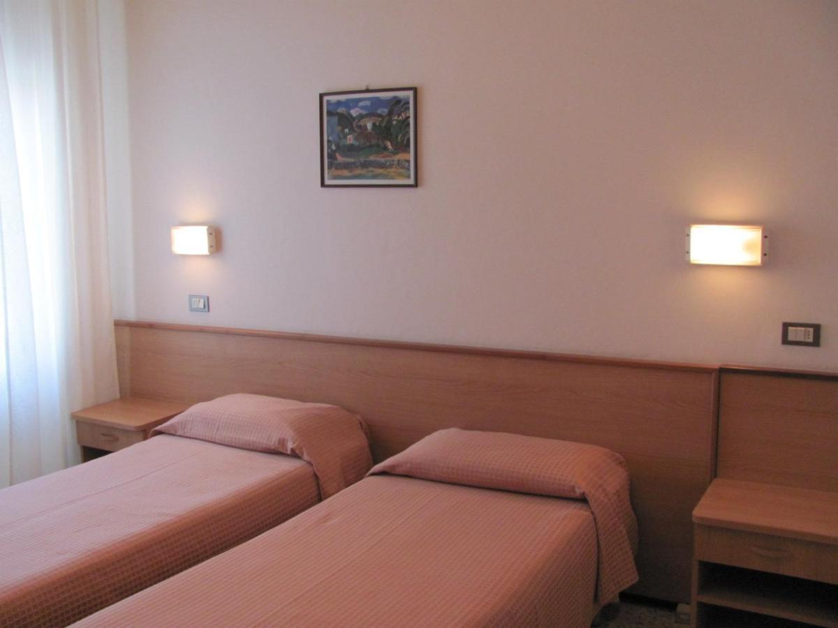 Albergo Moretti Senigallia Cameră foto