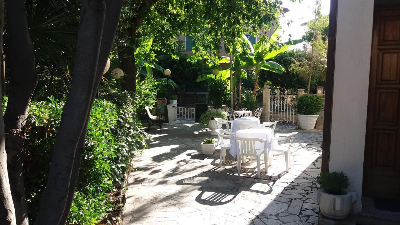 Albergo Moretti Senigallia Exterior foto
