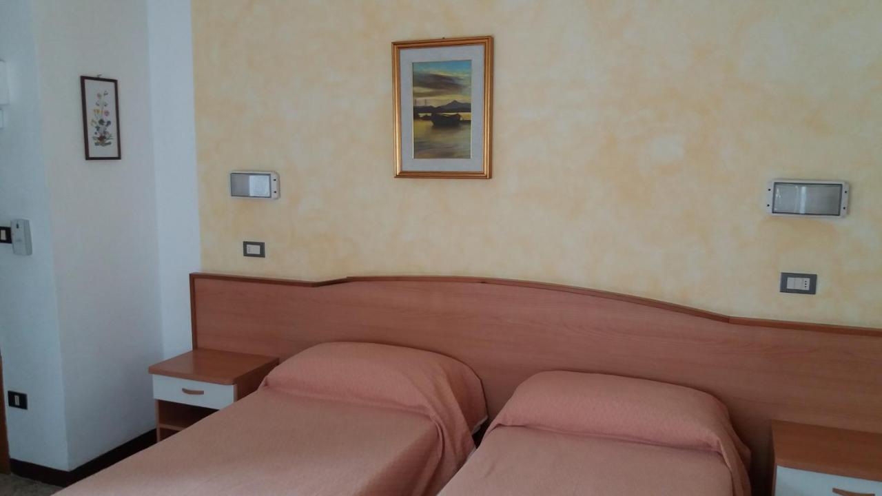 Albergo Moretti Senigallia Exterior foto